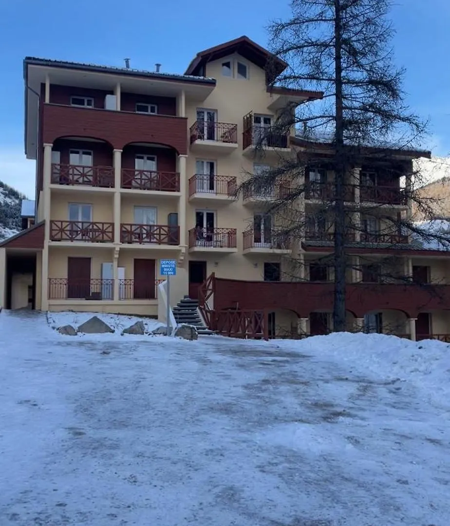 Studio La Foux Allos contacts